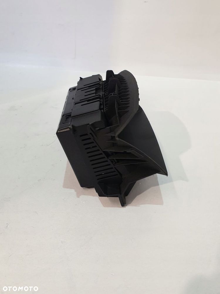 radio cd wyświetlacz 13251048 opel zafira b 1.9cdti 07r - 11