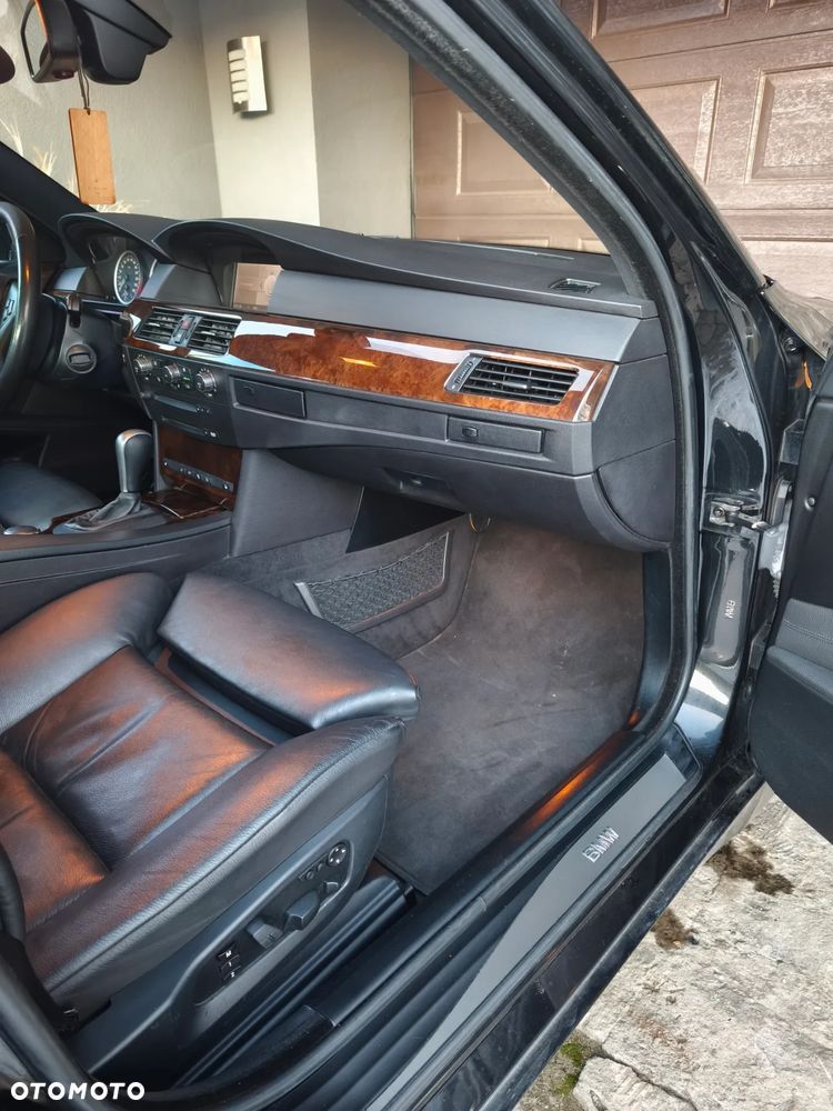 BMW Seria 5 530xi - 11