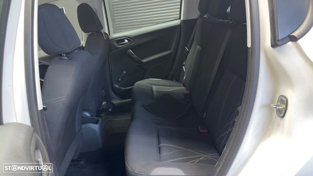 Peugeot 208 PureTech 68 Urban Move - 27