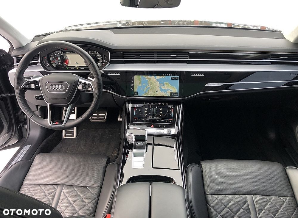 Audi S8 - 10