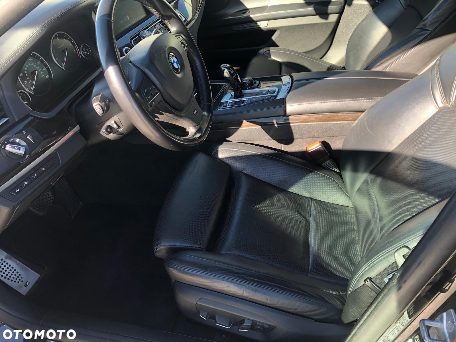 BMW Seria 7 750Li xDrive - 11
