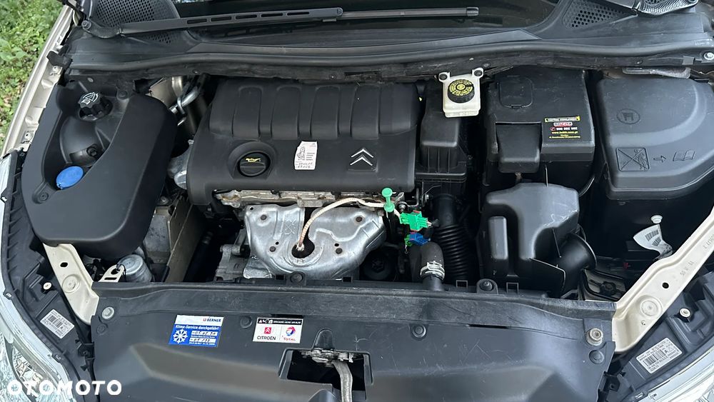 Citroën C4 1.4 16V Style - 18