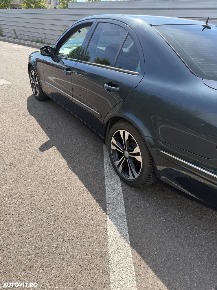 Mercedes-Benz E - 11