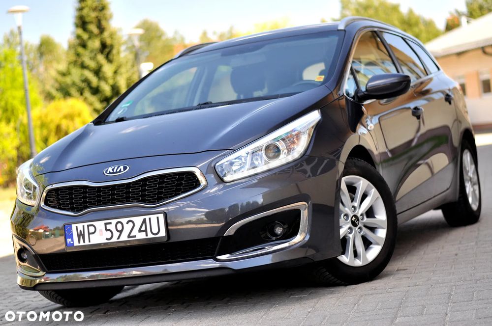 Kia Ceed 1.4 CVVT Dream Team Edition - 1