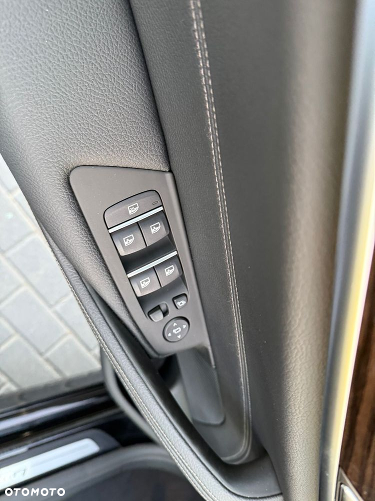BMW Seria 5 520d xDrive Luxury Line - 28