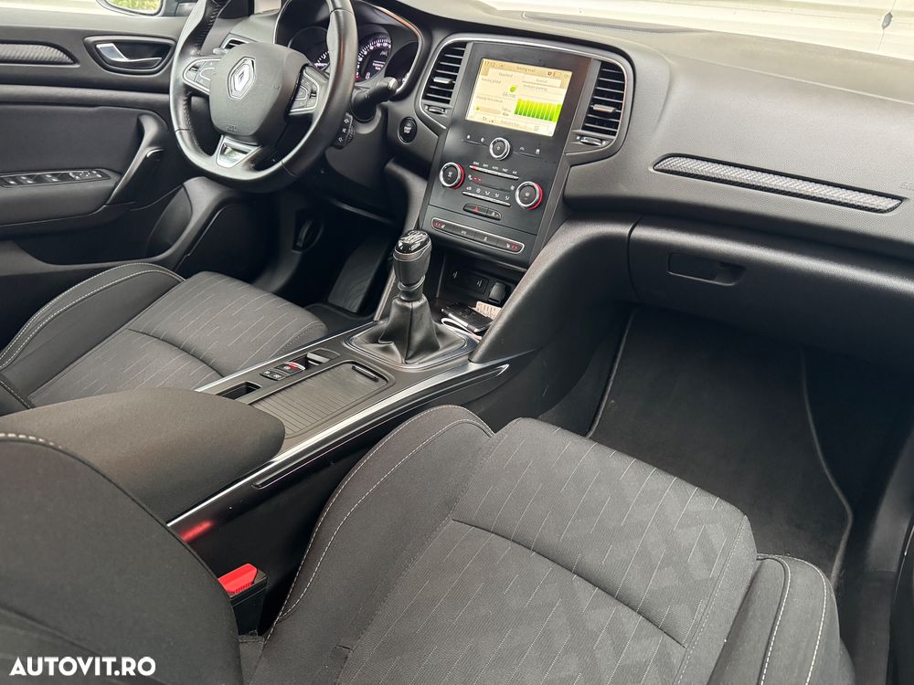 Renault Megane Grandtour TCe 140 GPF LIMITED - 8