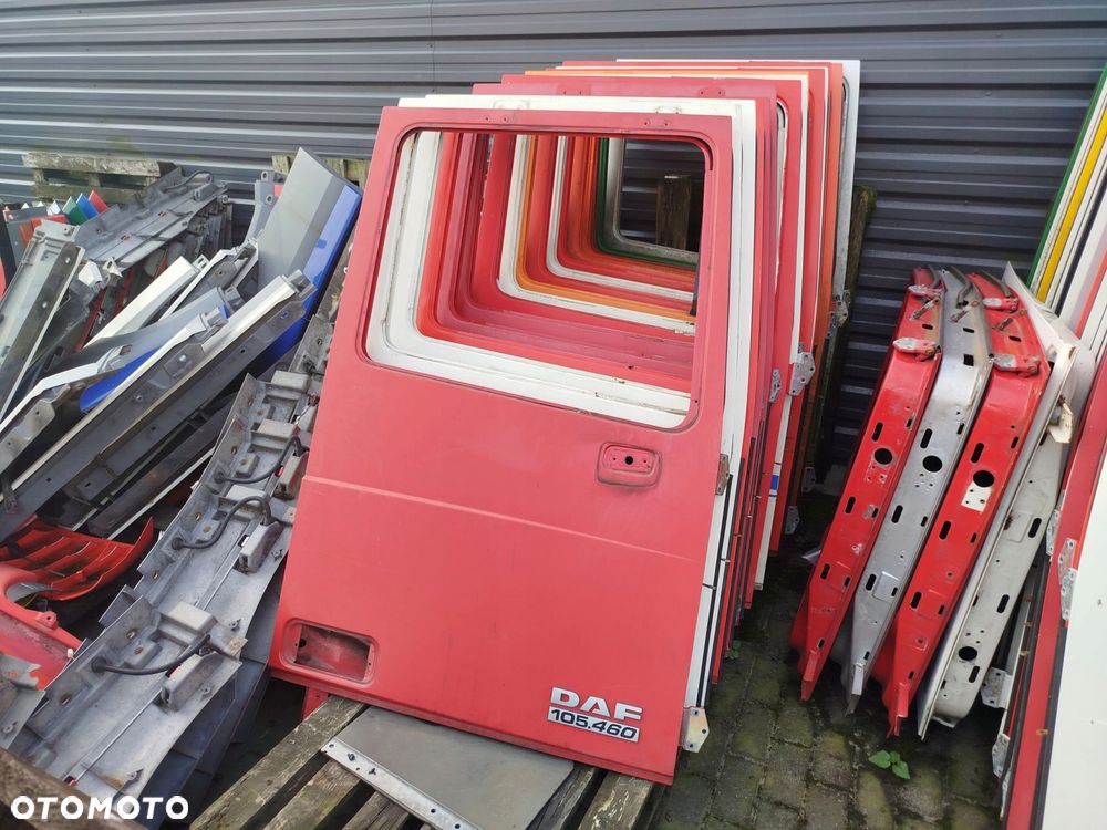 DRZWI DAF XF 105 PRAWE - 1