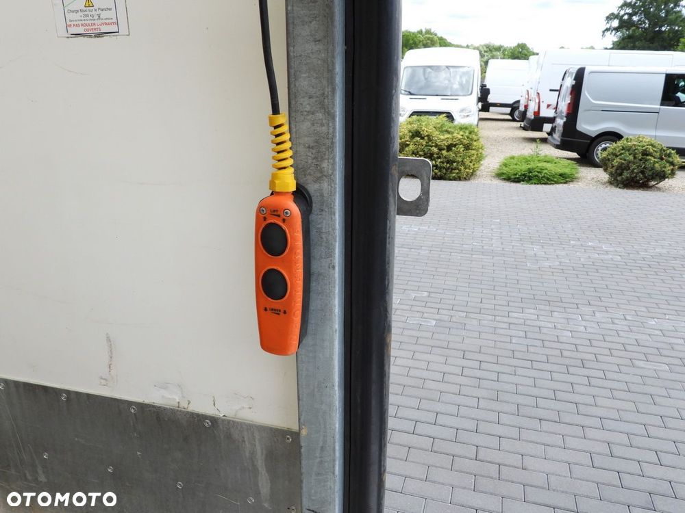 Renault MASTER KONTENER WINDA 8 PALET TEMPOMAT LEDY KLIMATYZACJA  145KM - 21