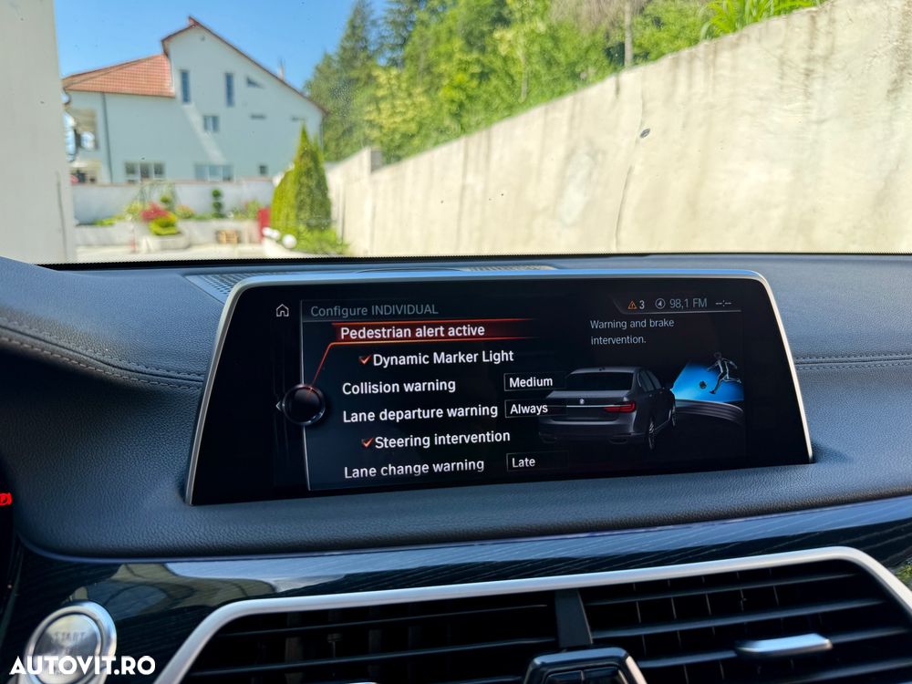 BMW Seria 7 740Ld xDrive - 32
