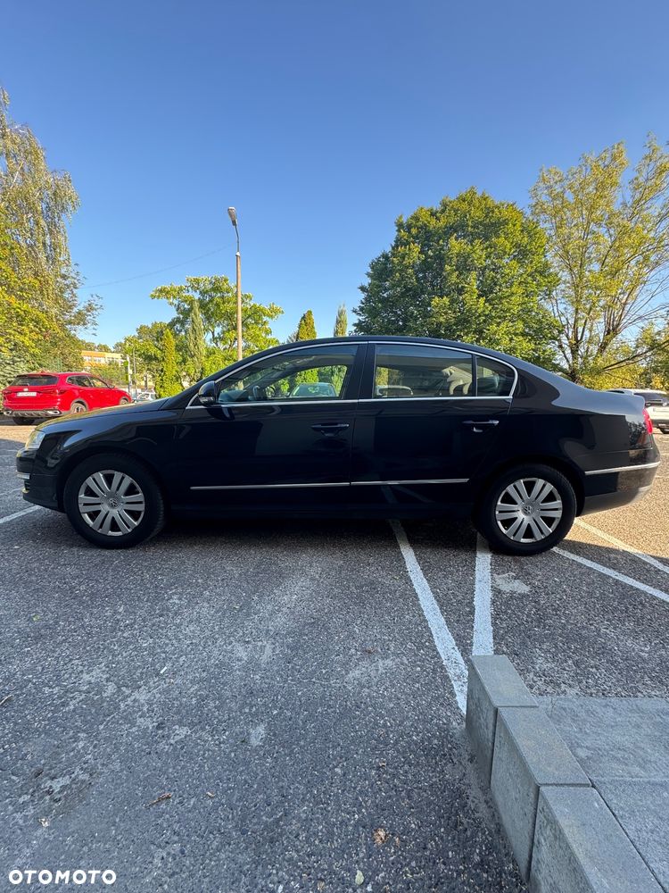 Volkswagen Passat 1.8 TSI Highline - 2