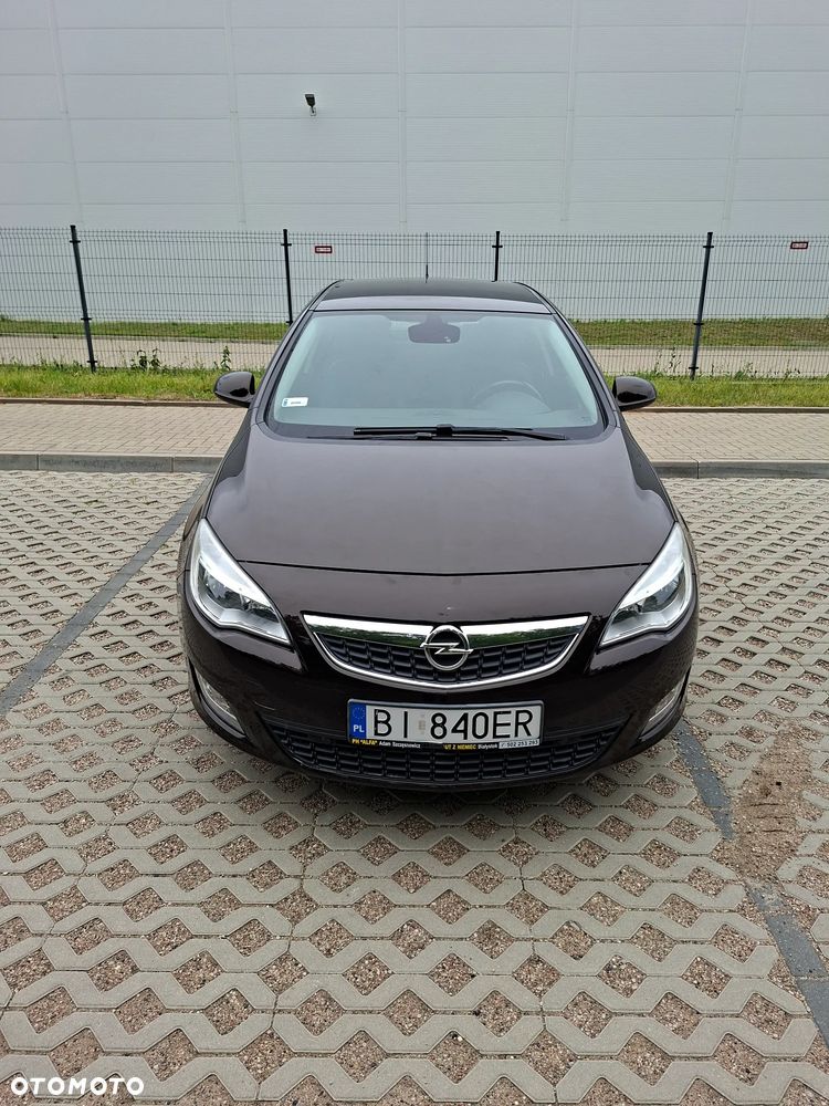 Opel Astra 1.4 Turbo 150 Jahre - 5