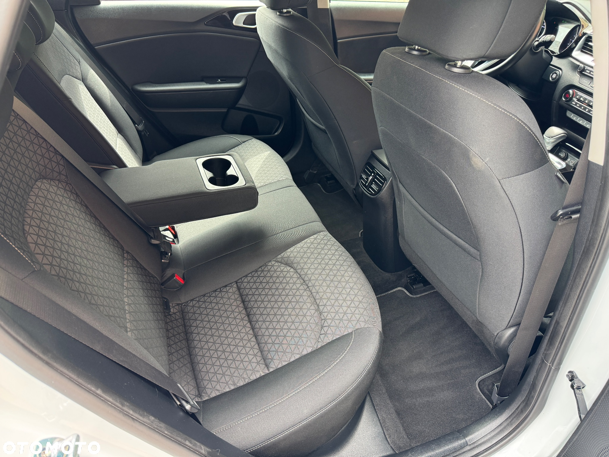 Kia Ceed 1.4 T-GDI DCT OPF Spirit - 34