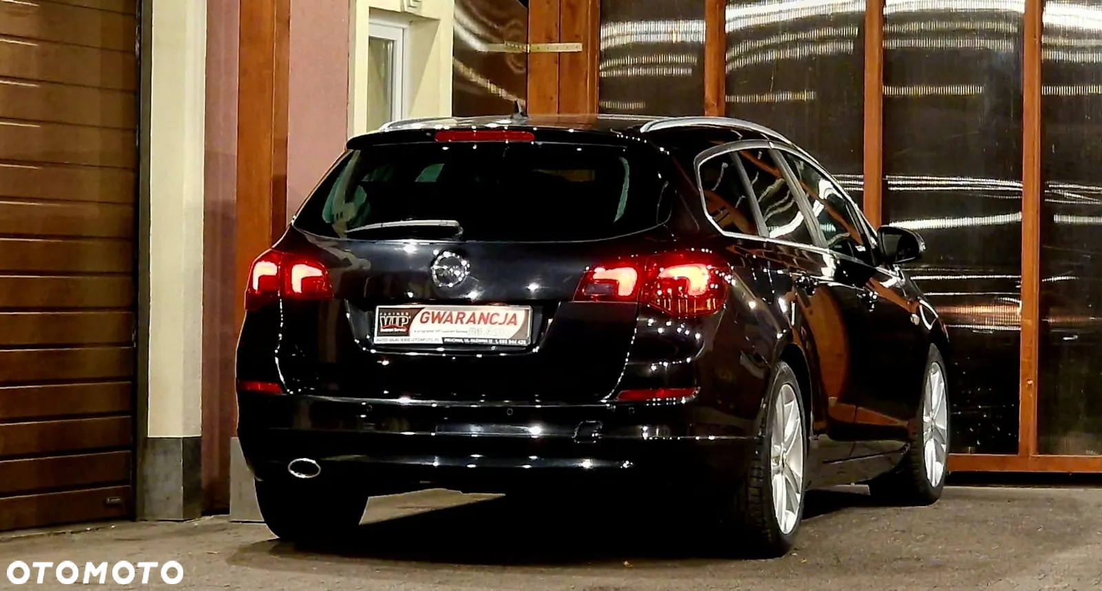 Opel Astra 1.6 Turbo Sports Tourer Design Edition - 19
