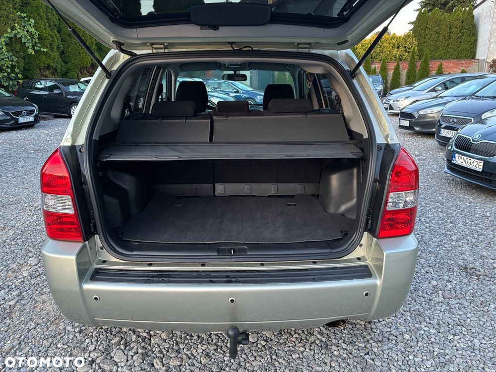 Hyundai Tucson 2.0 2WD GLS Navi - 11