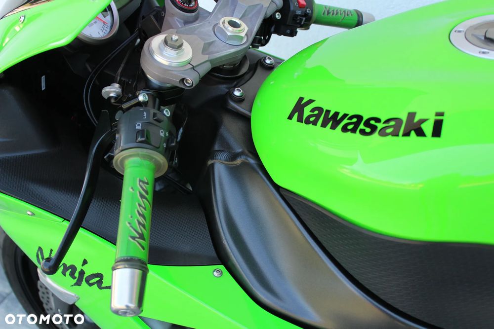 Kawasaki ZXR - 19