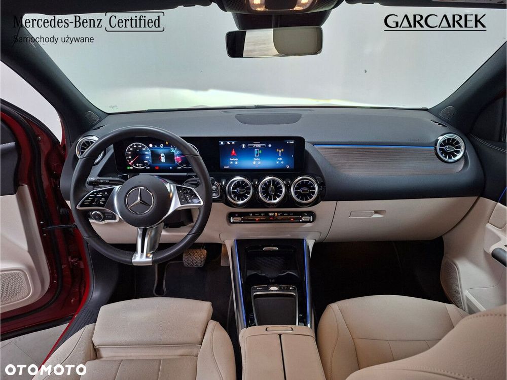 Mercedes-Benz GLA - 15