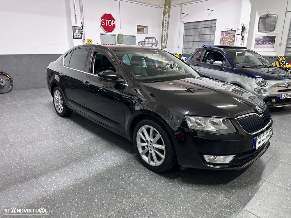 Skoda Octavia 2.0 TDI Sportline - 3