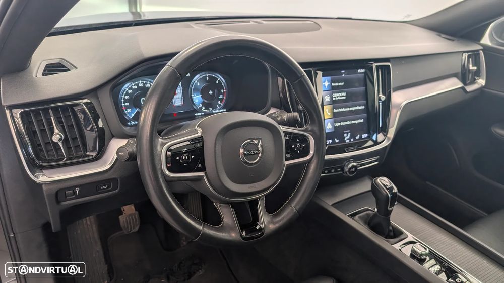 Volvo V60 2.0 D4 Momentum Plus - 13