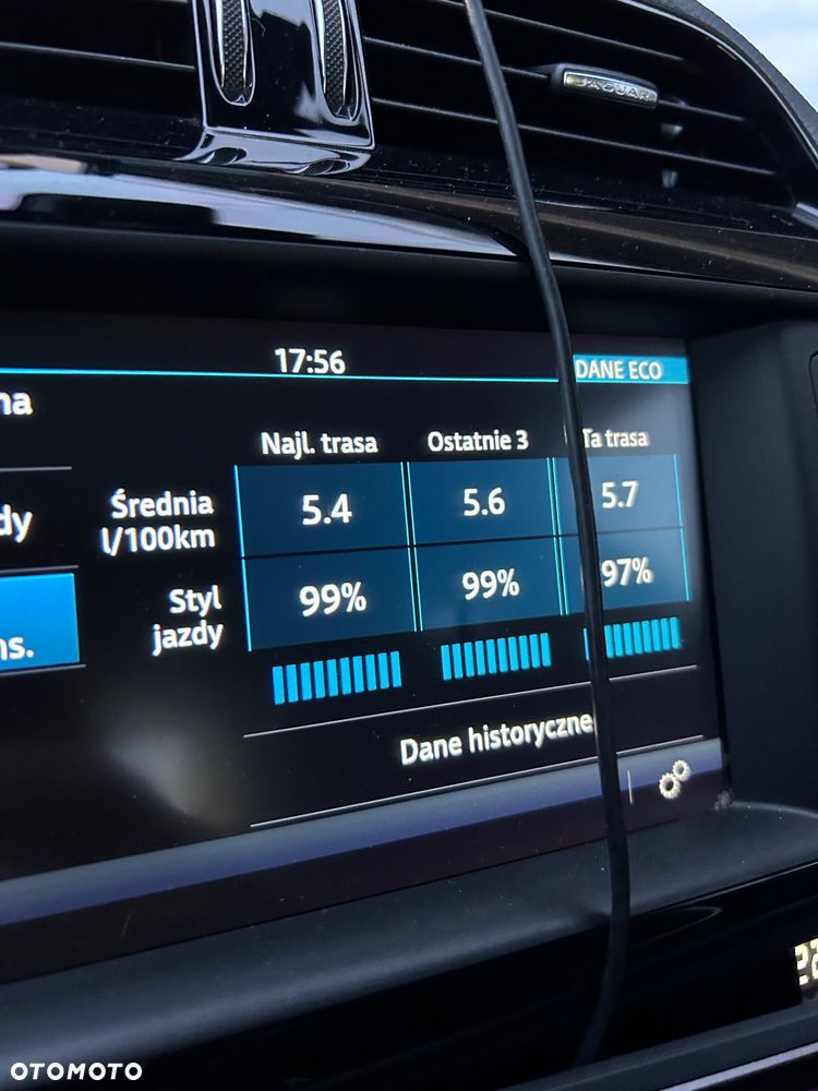Jaguar XE 25t Pure - 18