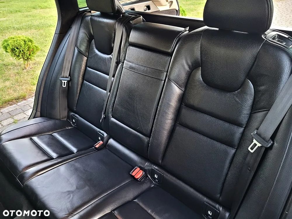 Volvo V60 D3 Geartronic Momentum Pro - 28