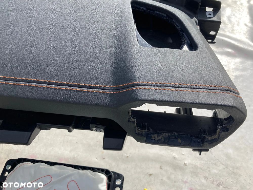 SEAT LEON CUPRA FORMENTOR DESKA KONSOLA KOKPIT PULPIT PÓŁKA PARAPET PODUSZKI POWIETRZNE KIEROWCY PASAŻERA KOLAN AIR BAG PODUSZKA POWIETRZNA KOLANOWA AIRBAG FOTELA W FOTEL KANAPY AIR BAG LĘDŹWIOWY PASY PAS NAPINACZE DOPINACZE SKÓRA NIĆ SZYTA naprawa !!! - 10