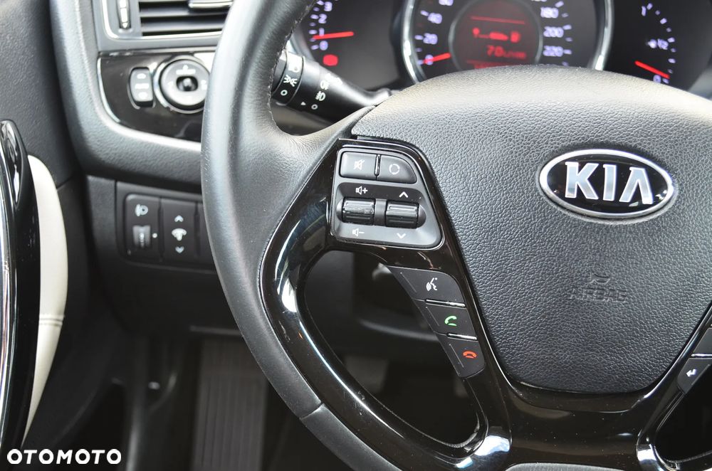 Kia Ceed 1.4 CVVT Fifa World Cup Edition - 23