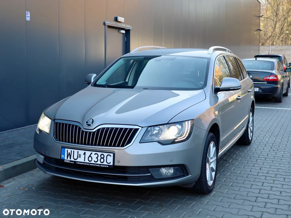 Skoda Superb 2.0 TDI 4x4 Ambition DSG - 2