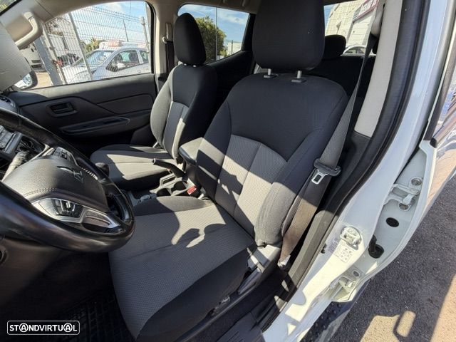 Mitsubishi L200 2.3 DI-D Space Cab Invite Strakar Look 4WD - 15