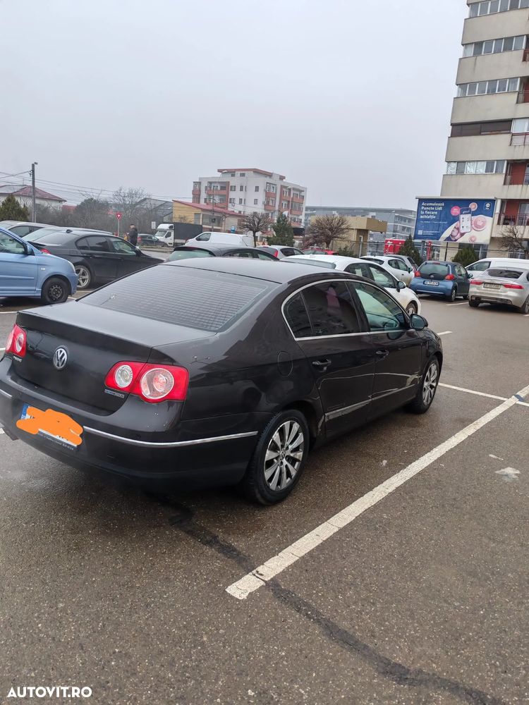 Volkswagen Passat 2.0 TDI Comfortline DPF BlueMotion Technology - 3