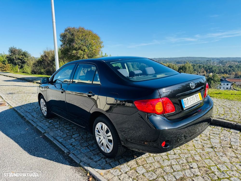 Toyota Corolla 1.4 D-4D Premium Pack - 1