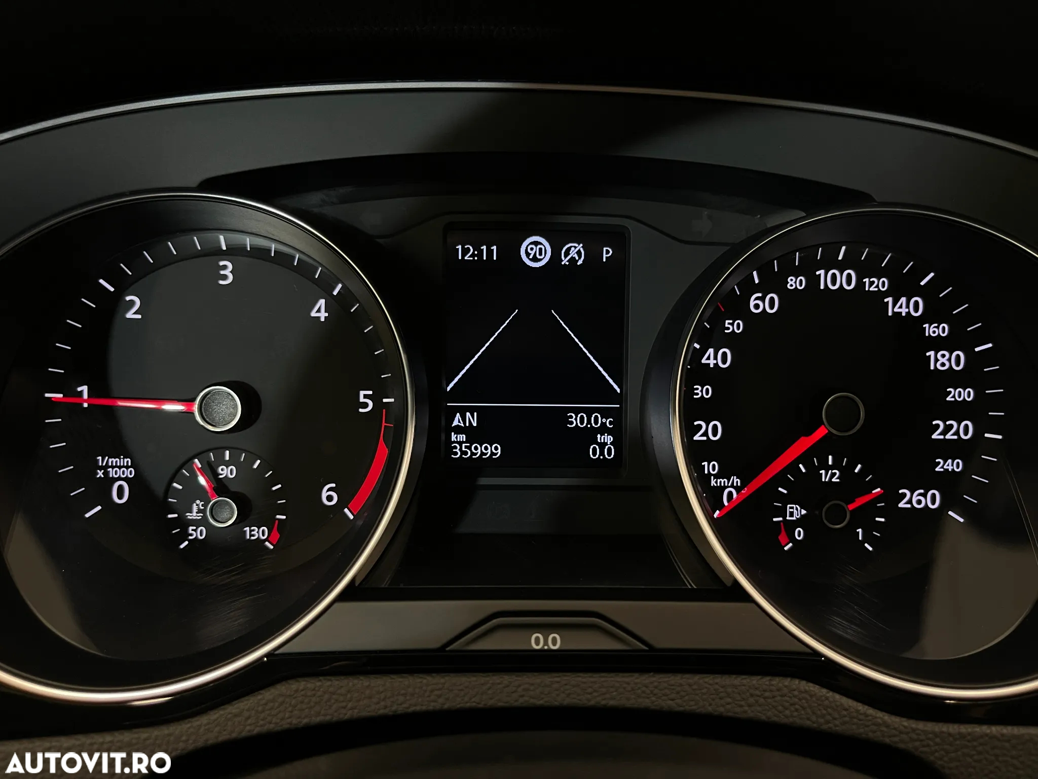 Volkswagen Passat 2.0 TDI DSG Comfortline - 30