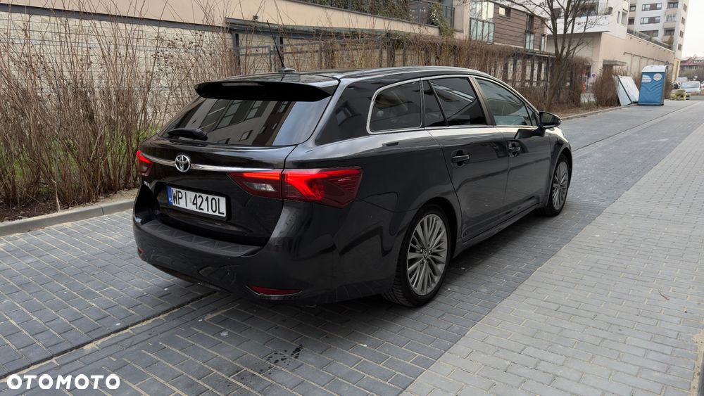 Toyota Avensis Touring Sports 1.8 Multidrive S Executive - 3