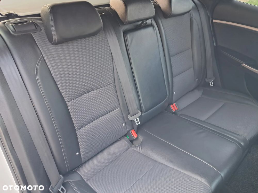 Hyundai i30 blue 1.6 CRDi DCT Premium - 27