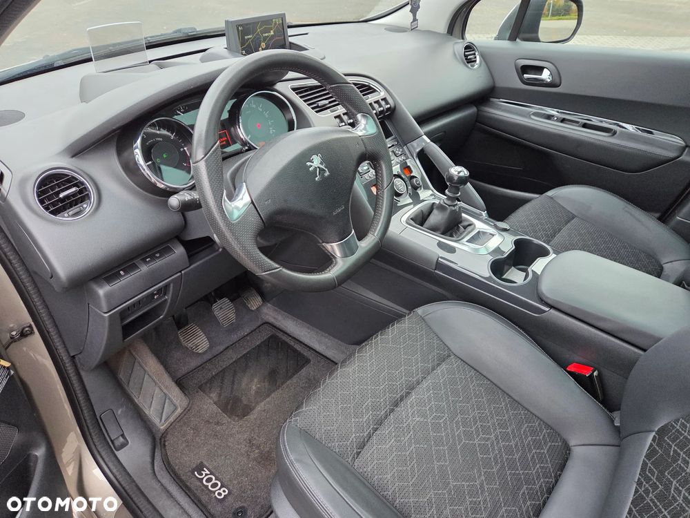 Peugeot 3008 1.2 PureTech GPF Allure S&S - 29