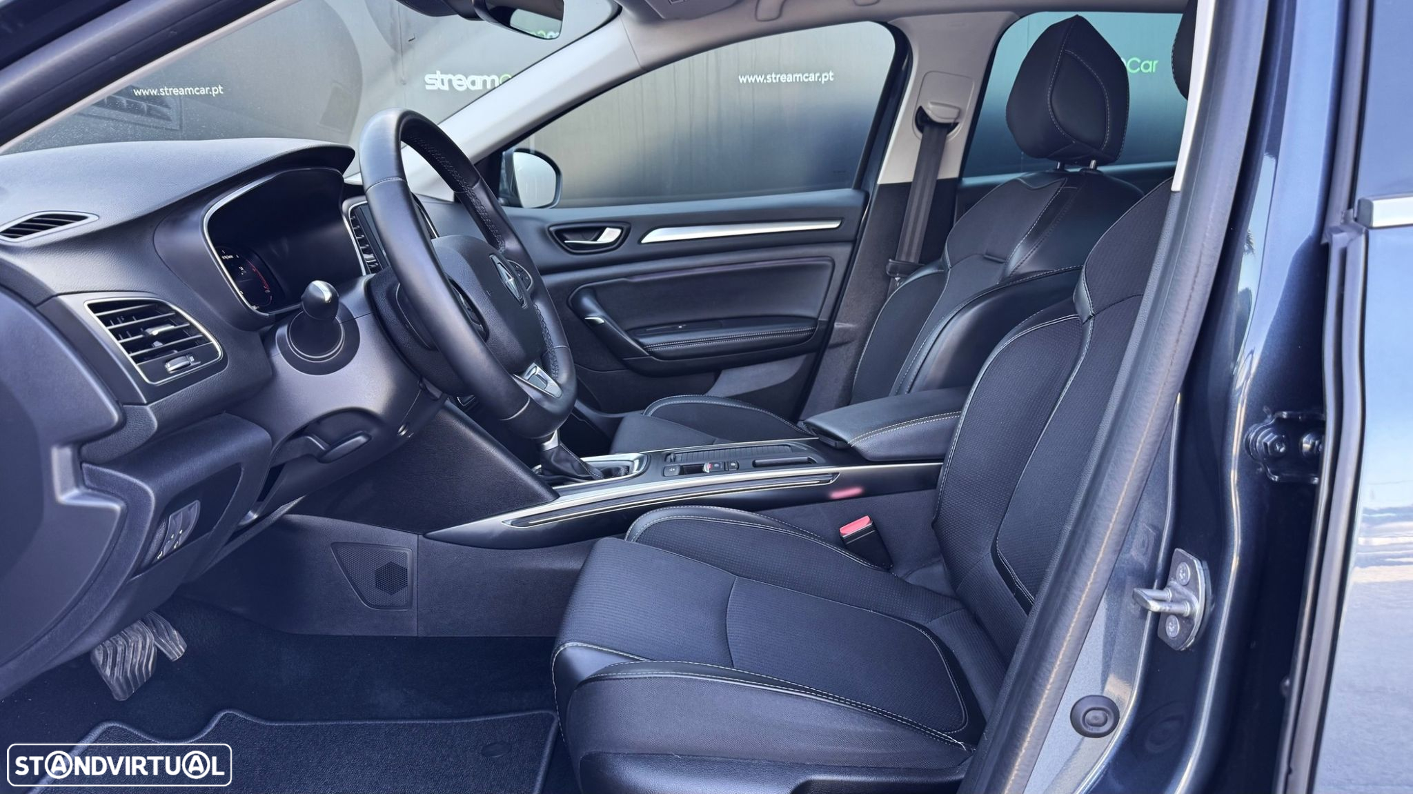 Renault Mégane Sport Tourer 1.5 Blue dCi Techno EDC - 11