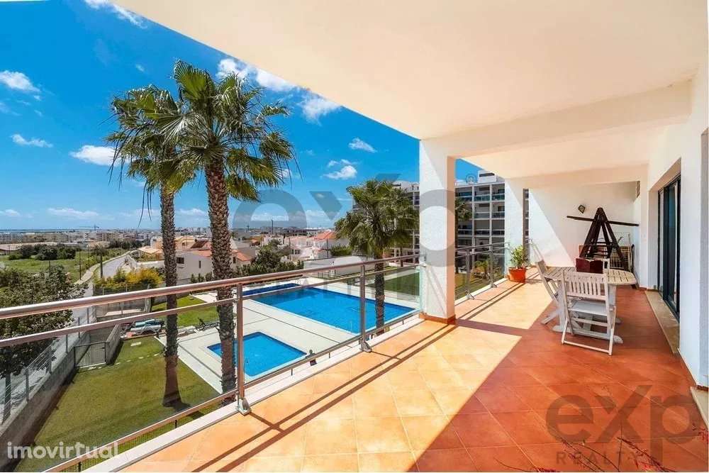 Espaçoso apartamento de 4 quartos em Olhão, localizado num condomínio - Grande imagem: 3/60