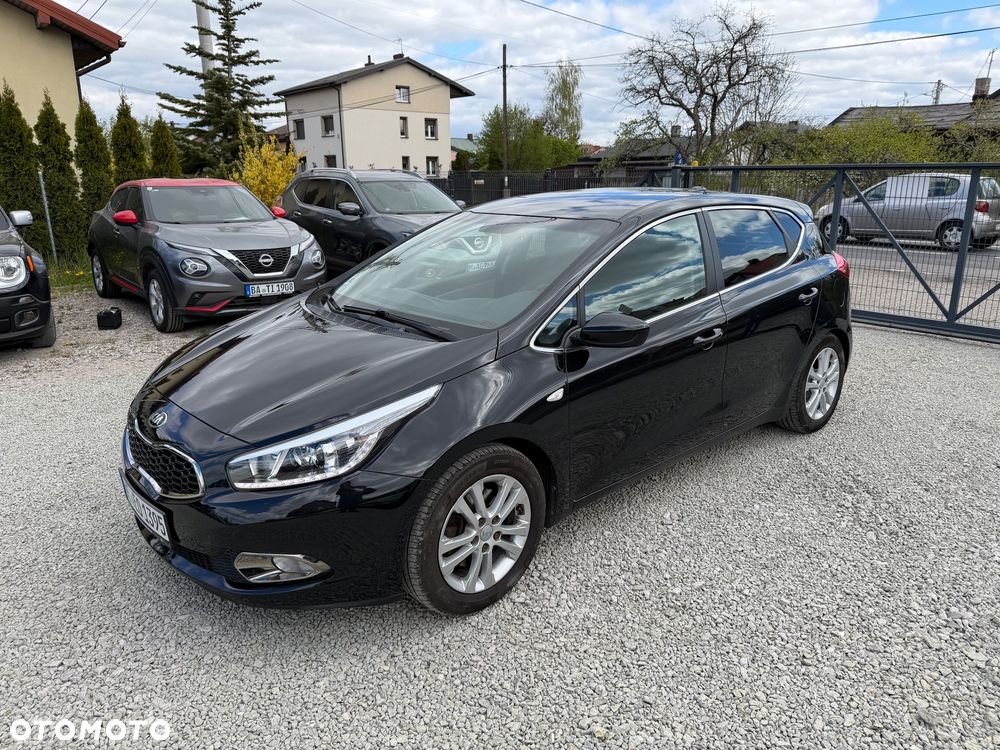 Kia Ceed 1.4 CVVT ISG Dream Team Edition - 13