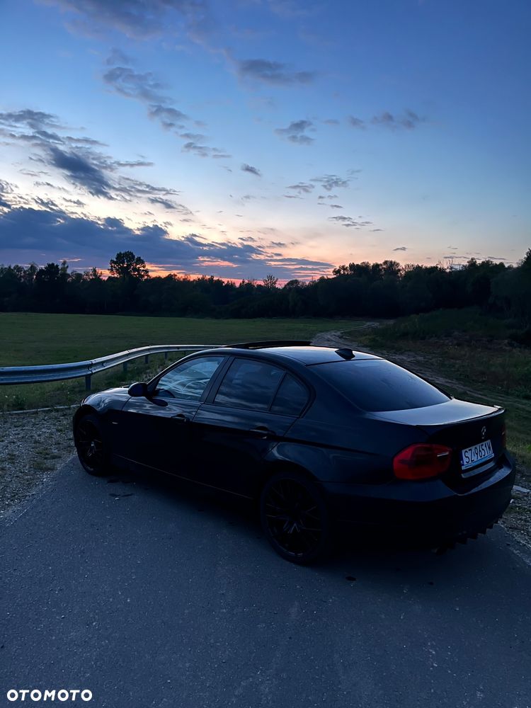 BMW Seria 3 320i - 3