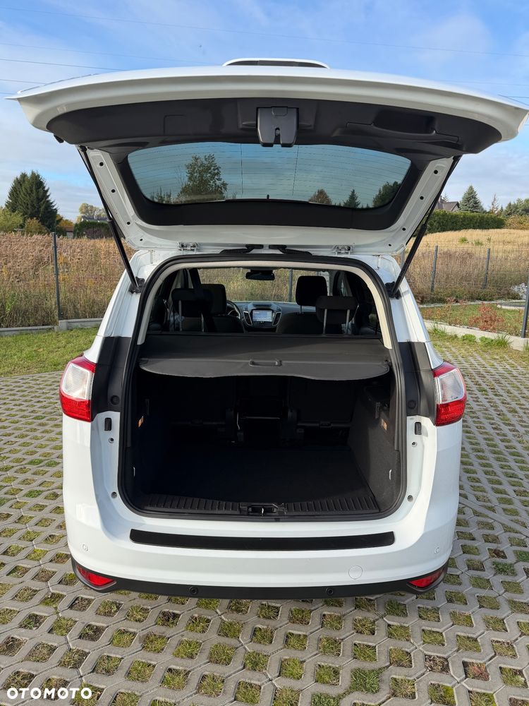 Ford Grand C-MAX - 31
