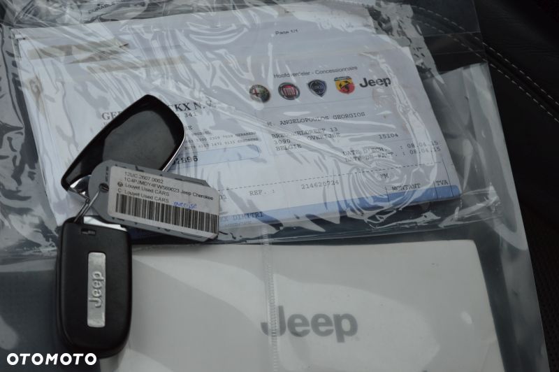 Jeep Cherokee - 24