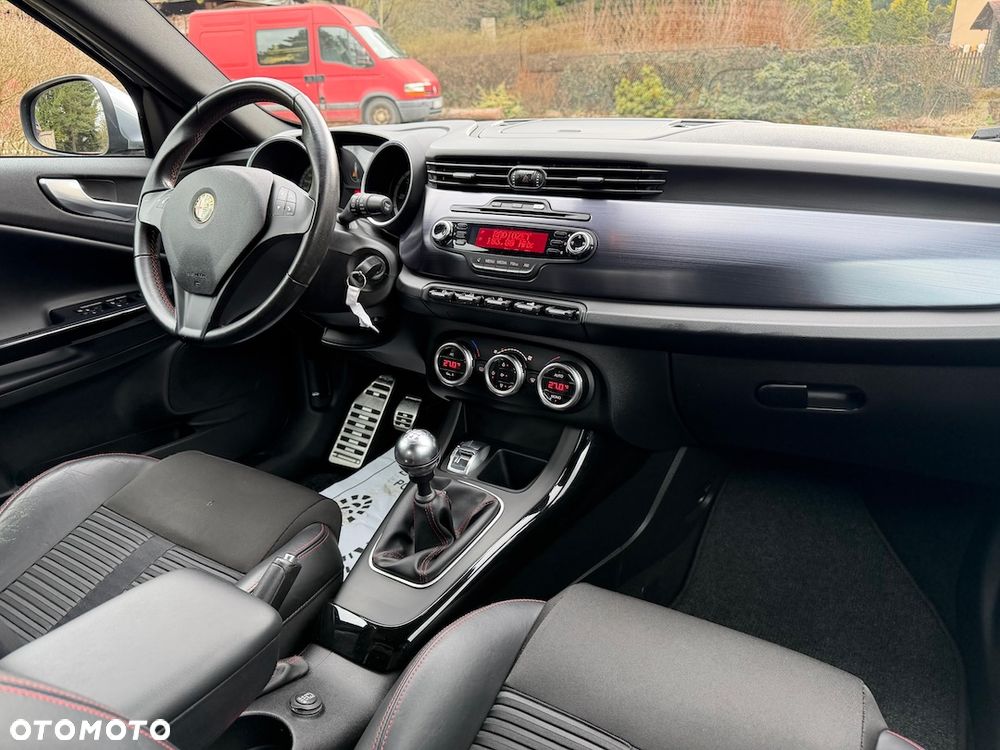 Alfa Romeo Giulietta 2.0 JTDM Distinctive - 32