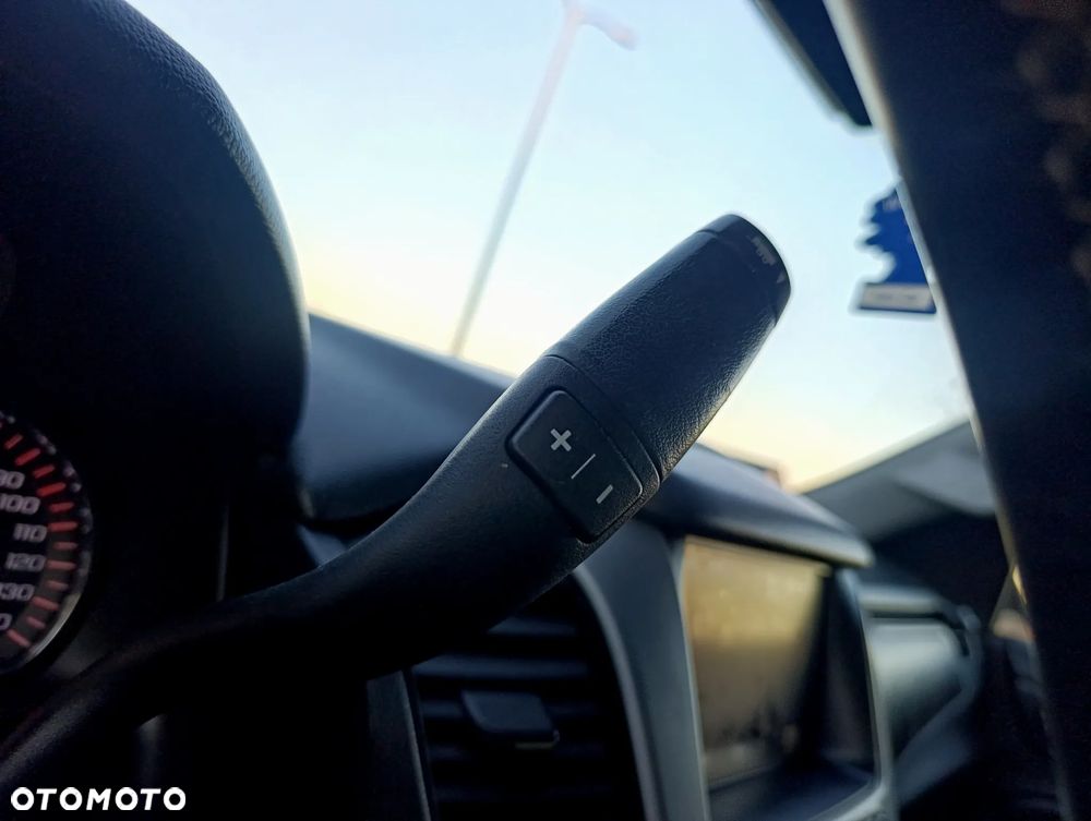 GMC Yukon 5.3 SLE - 35