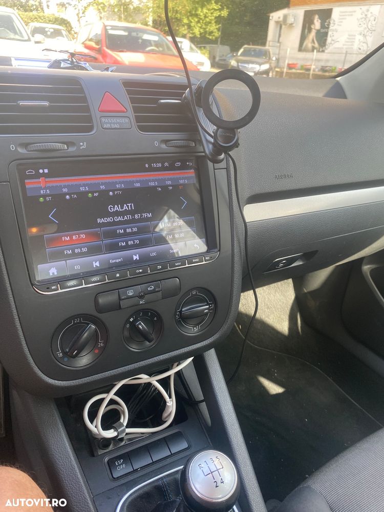Volkswagen Golf - 6