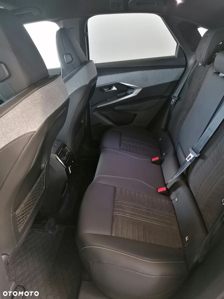 Peugeot 3008 1.2 PureTech mHEV GT E-DCS6 - 7