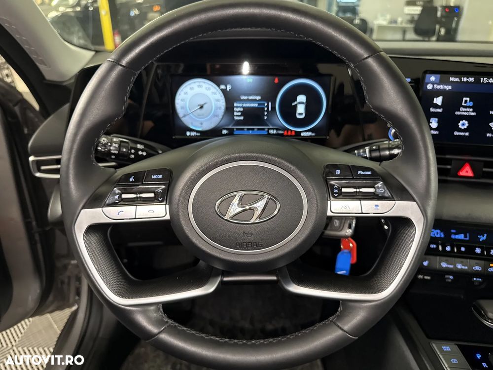 Hyundai Elantra - 16