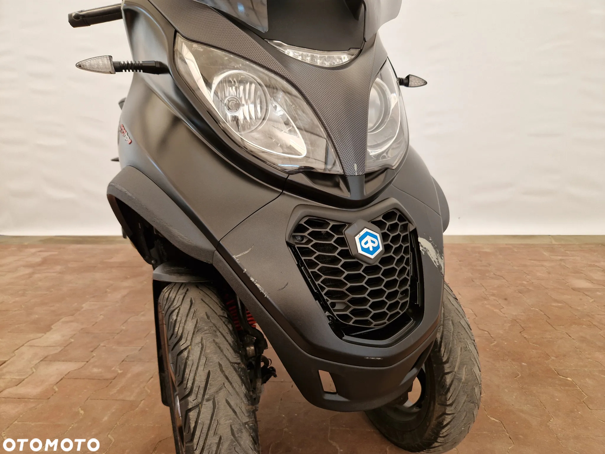 Piaggio MP-3 - 16