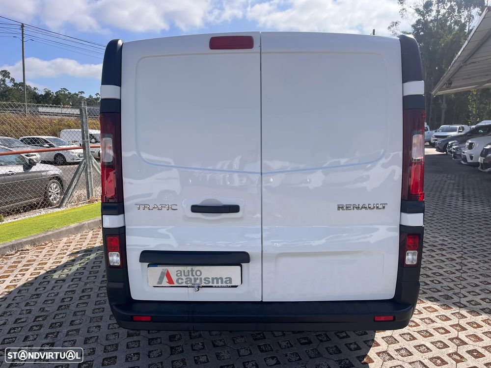 Renault TRAFIC 2.0 146cv FIBRADA - 5
