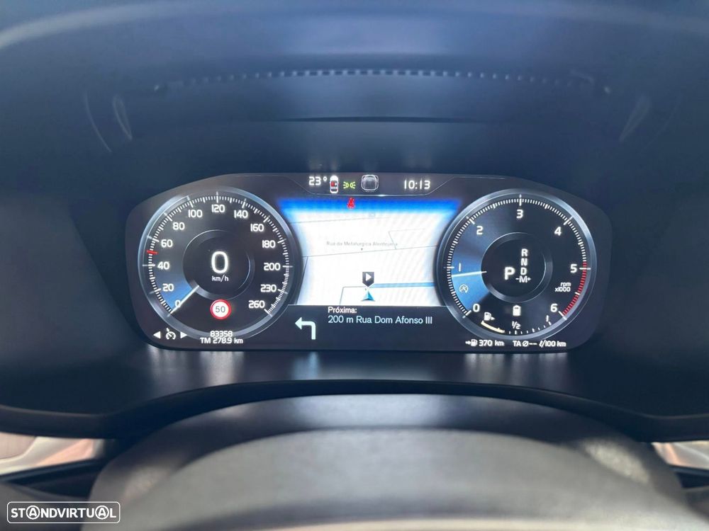 Volvo V60 2.0 B4 Momentum Geartronic - 22