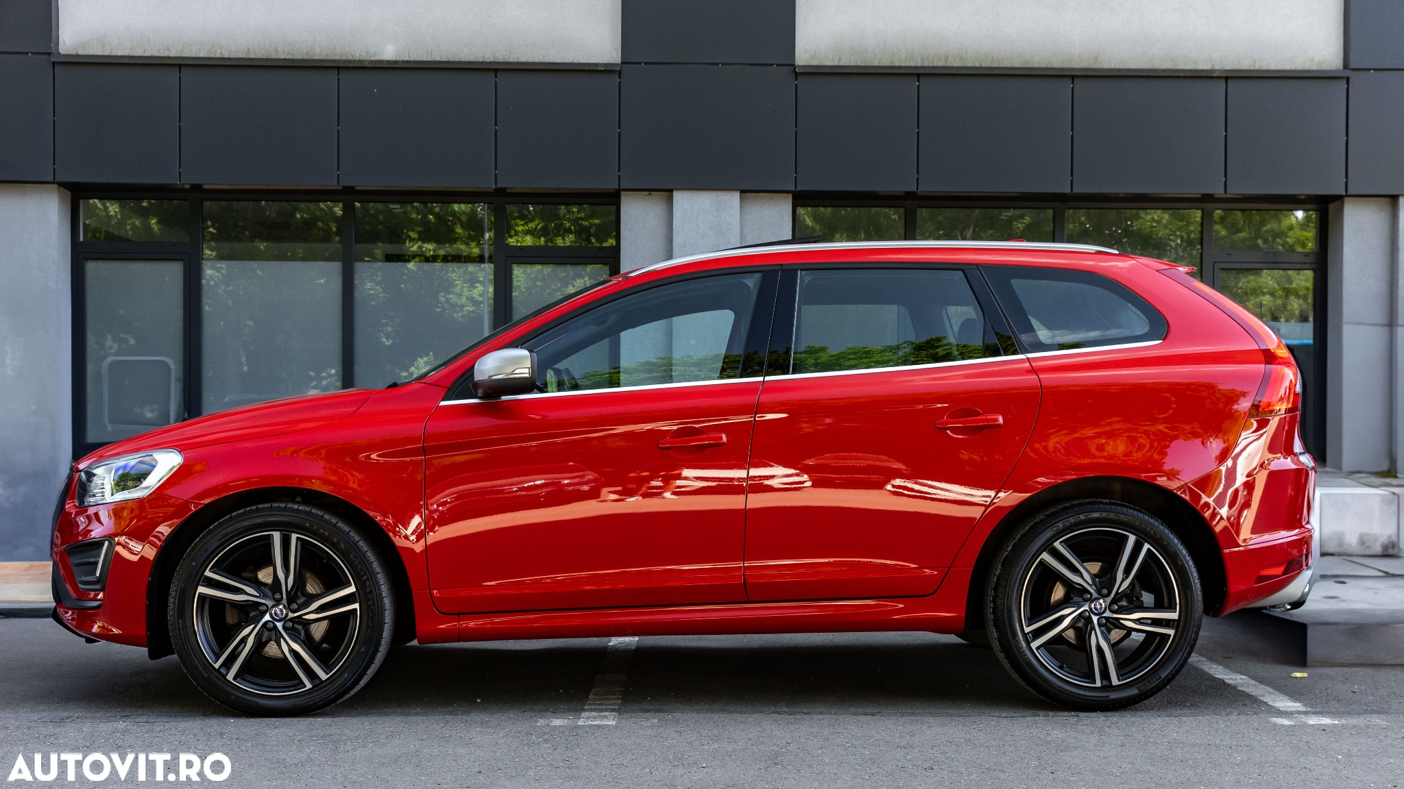Volvo XC 60 D5 AWD Aut. RDesign - 31