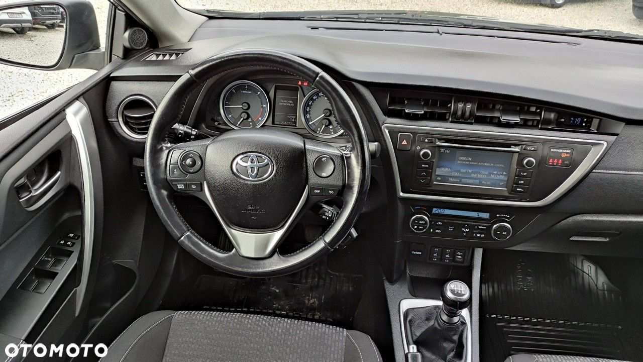 Toyota Auris - 37